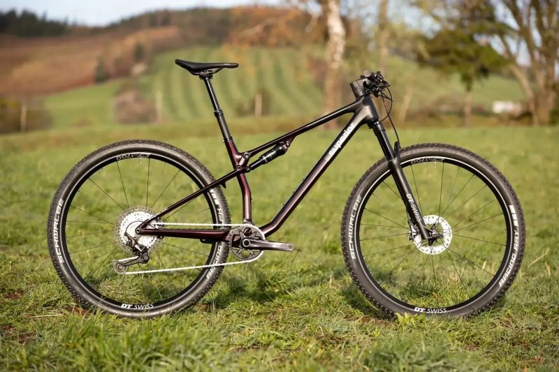 Superior XF 9.5 Team MTB FULL-SUSPENSION 2024 celoodpružené 