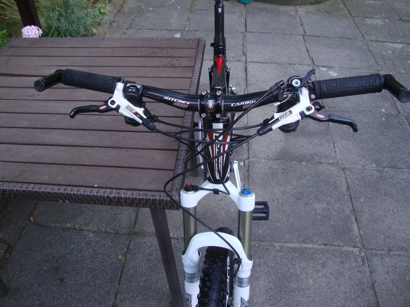 Kolo Scott Spark 20 MTB XC FS celokarbon super stav