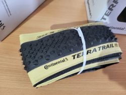 Continental Terra Trail 35-622 | black/cream