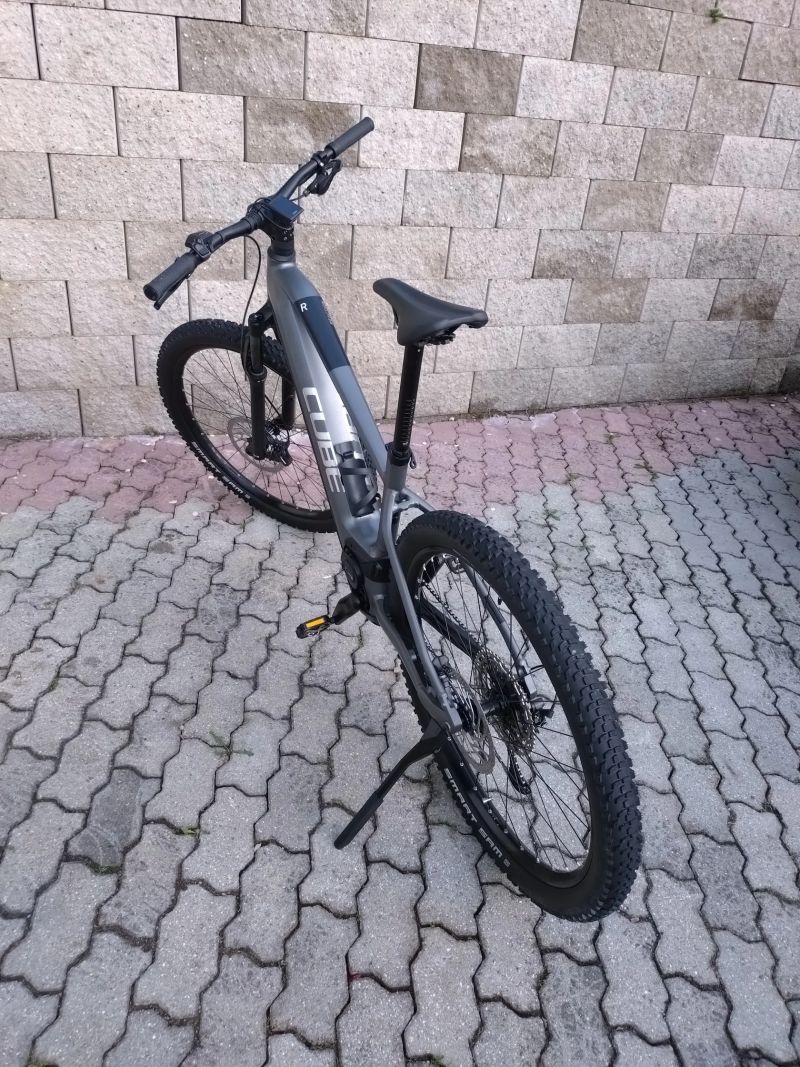 Cube REACTION HYBRID RACE 750 (2024), grey´n´metal