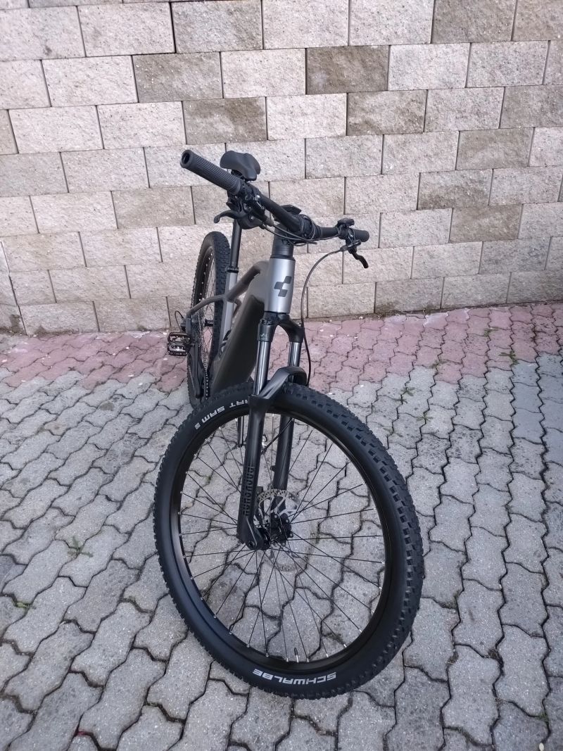Cube REACTION HYBRID RACE 750 (2024), grey´n´metal