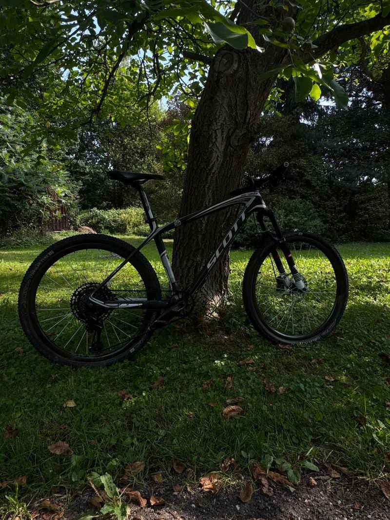 Scott Scale RC, vel. M, carbon komponenty, váha 6,9kg!!