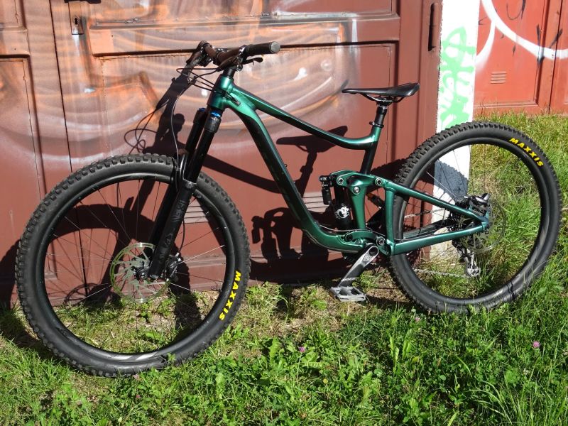 Giant Reign 29 1 Chameleon Galaxy