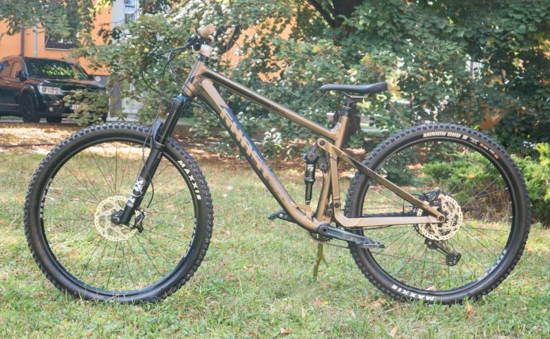  2022 GHOST RIOT TRAIL ESSENTIAL