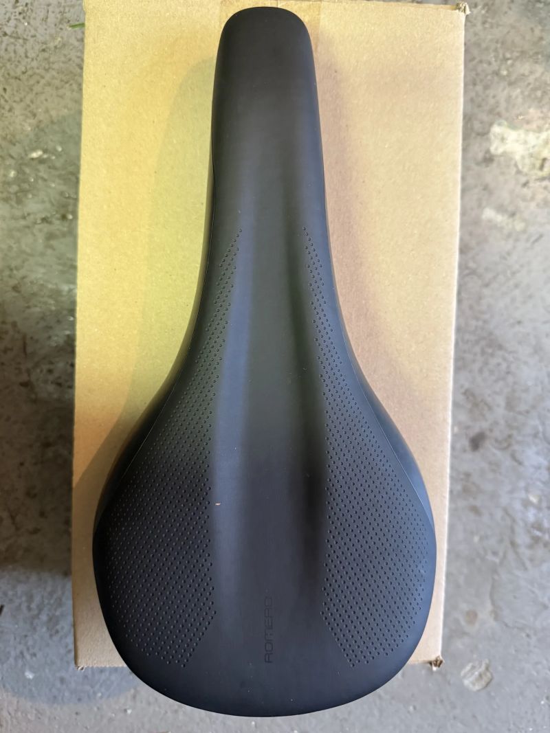 Sedlo Giant Romero