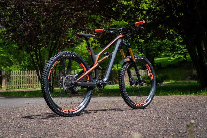 Canyon Spectral CFR 9.0 LTD
