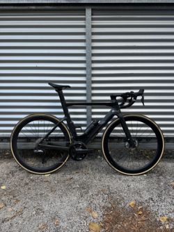 BMC Timemachine road 01 - Ultegra Di2 2x12