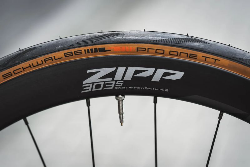 Pinarello Dogma F SRAM FORCE E1 AXS