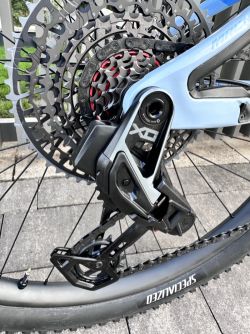 Pivot Cycles Mach 4 SL