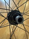 Vypletené zadní kolo ráfek WTB gravel