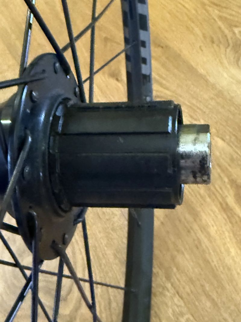 vyplrtená kola 29" ráfky WTB náboje AllTerra