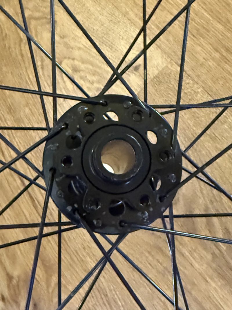 vyplrtená kola 29" ráfky WTB náboje AllTerra