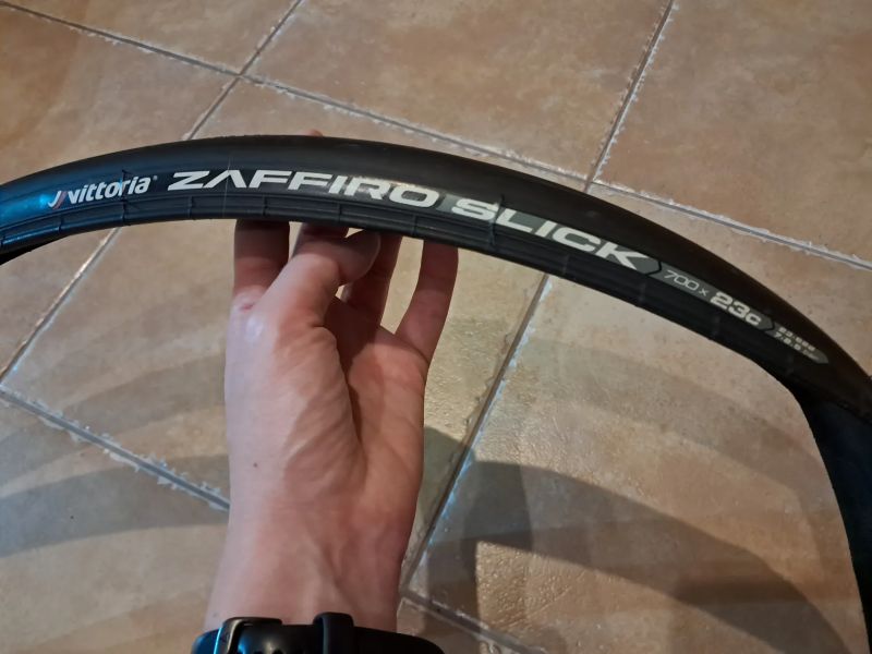 Plášť Vittoria Zafiro Slick 700x23c