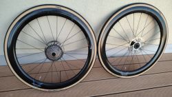 Prodám nová Karbonová silniční 50mm kola Bianchi Velomann Plutonium 50 TLR ořech Shimano 11/12