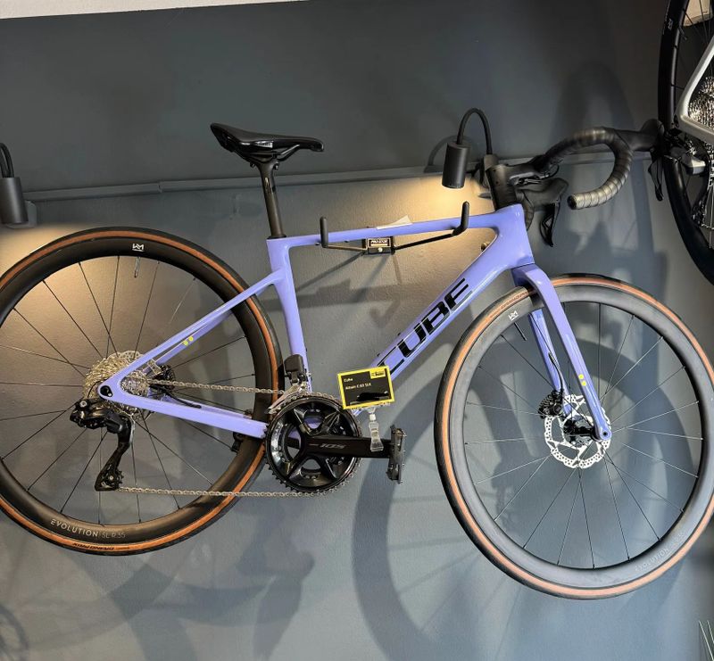 Cube Attain c62 SLX lucidlilac n black - XS, 56