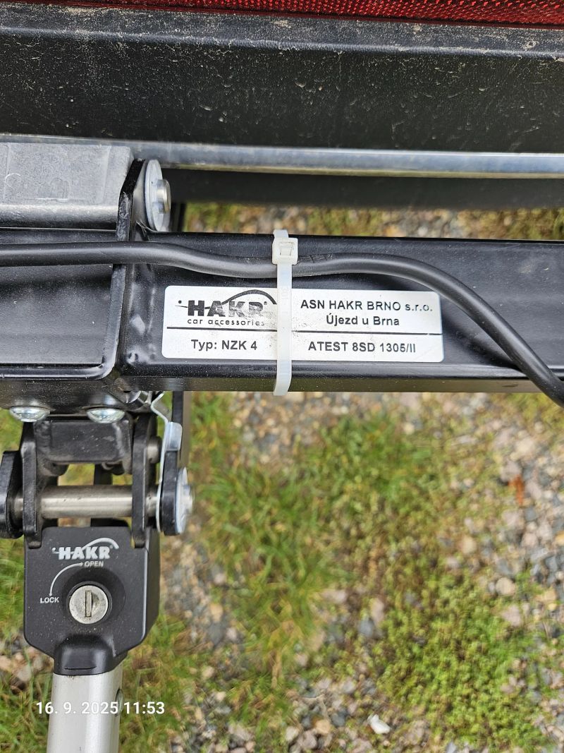 nosič kol na tažné zařízení HAKR TRIP TOP PLUS 2+1