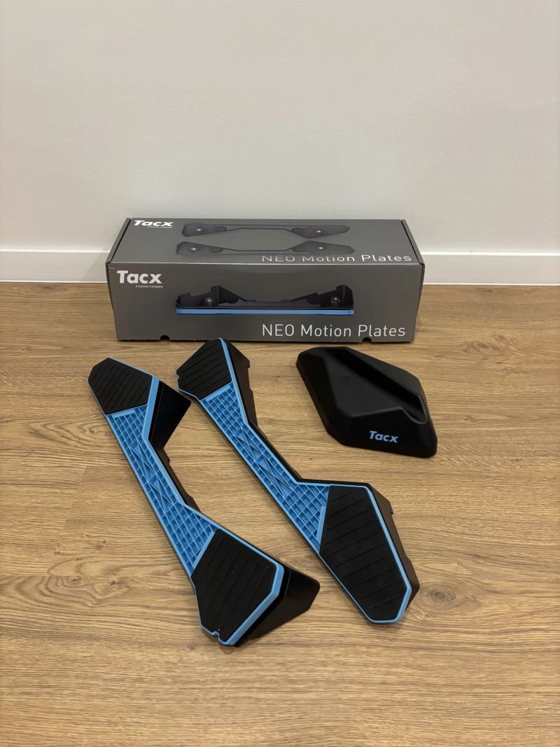 Garmin Tacx Neo 2T + Neo Motion Plates