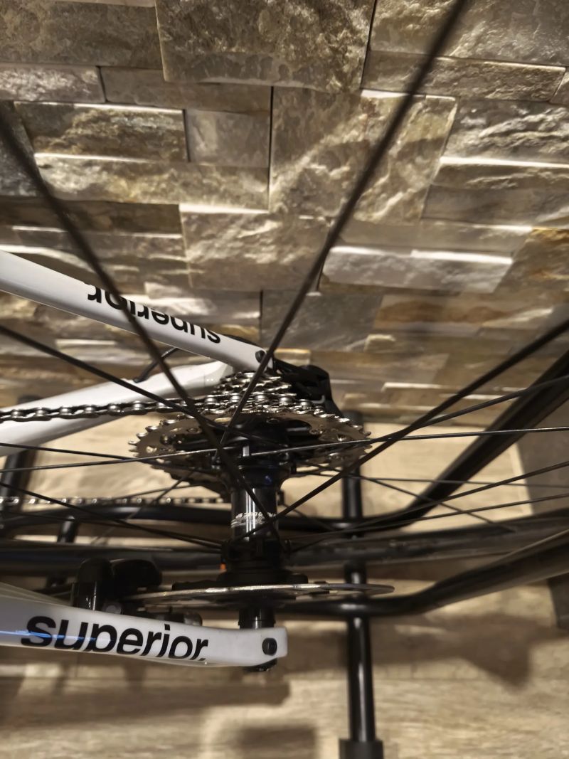 Superior X-Road 9.5 GF (el. řazení, karbonová kola)