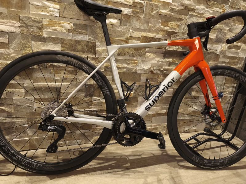 Superior X-Road 9.5 GF (el. řazení, karbonová kola)