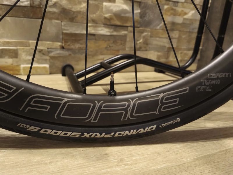 Superior X-Road 9.5 GF (el. řazení, karbonová kola)
