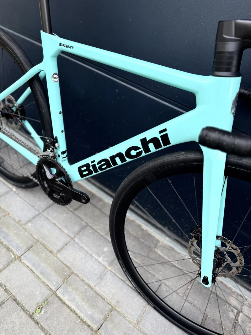 BIANCHI SPRINT SHIMANO 105 - 12SP DISC CELESTE GLOSSY 2025 - Size 53