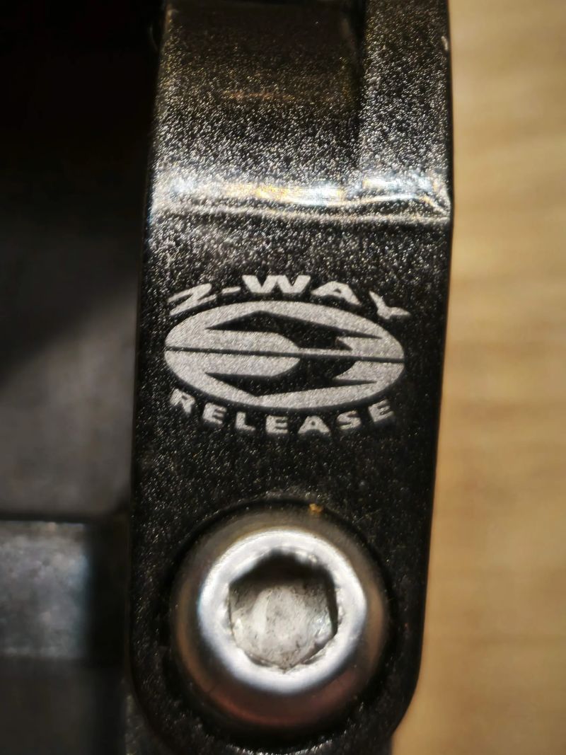 Prodám řazení Shimano Deore SL-M590