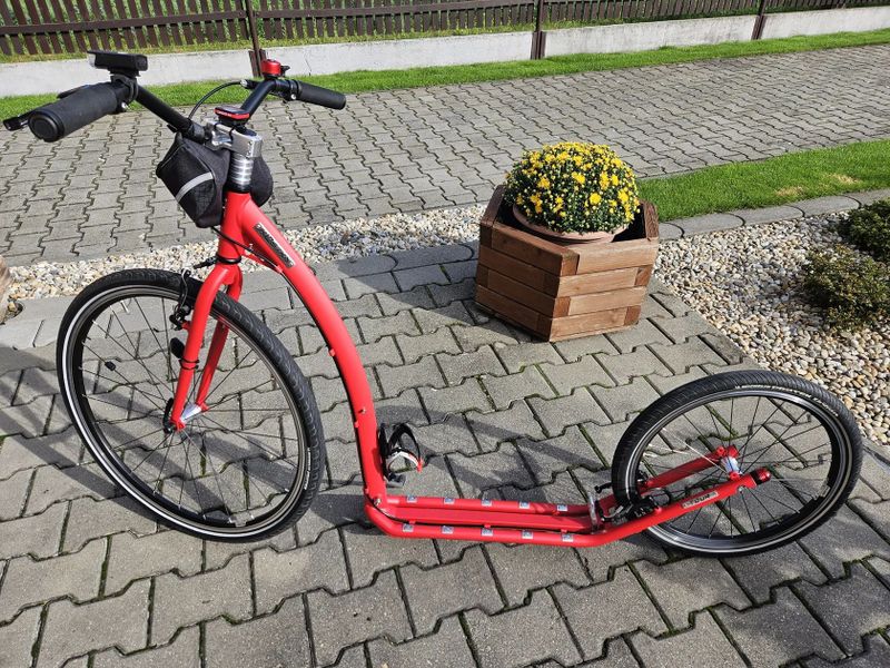 Koloběžka KOSTKA TOUR MAX (G6) červená