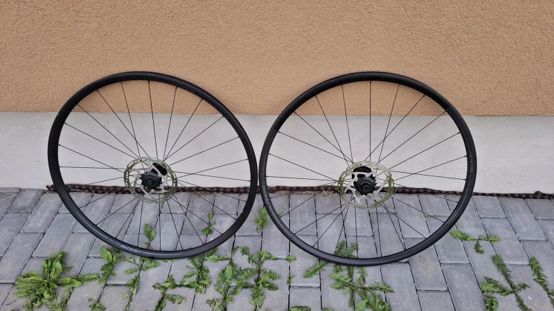 Gravel výplety Axis elite disc