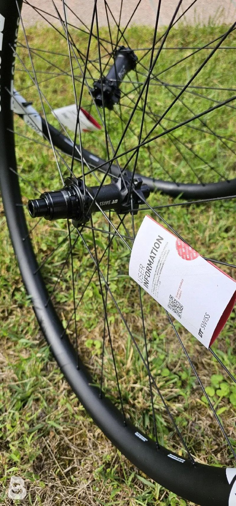 NOVÁ karbonová zapletená kola Dt Swiss XRC 1700 s náboji DT Swiss 350