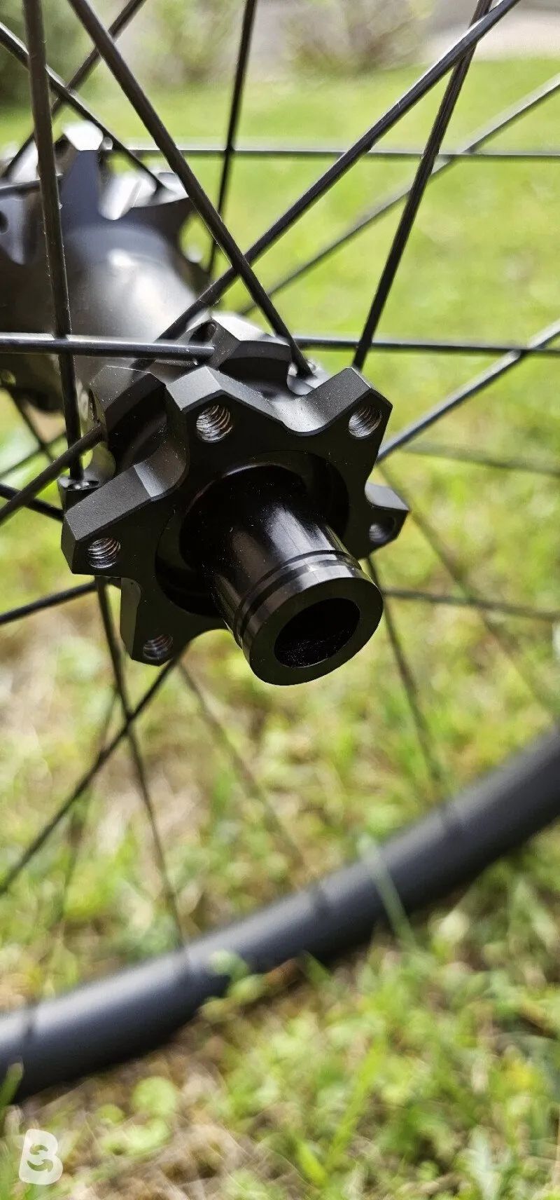NOVÁ karbonová zapletená kola Dt Swiss XRC 1700 s náboji DT Swiss 350