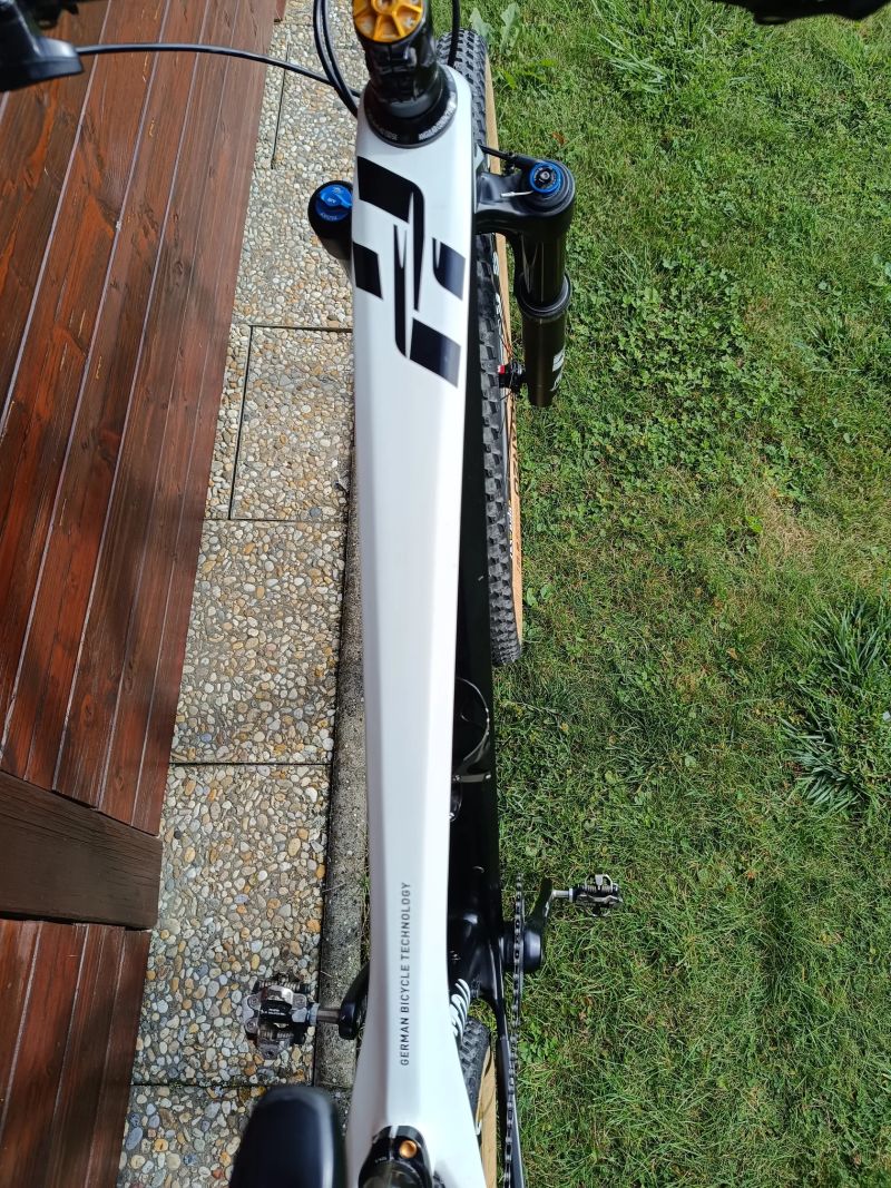 Ghost Lector 8.9 LC, karbonová kola + DT SWISS 240S - 1290g