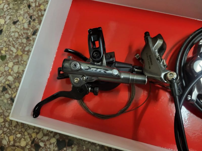 Shimano XTR BR-M9120 set přední a zadní brzdy čtyřpístkové
