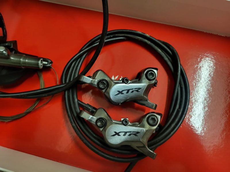 Shimano XTR BR-M9120 set přední a zadní brzdy čtyřpístkové