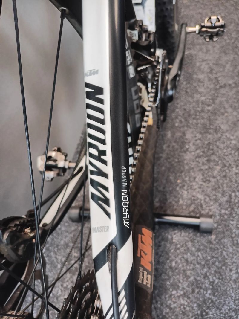 KTM Myroon Master