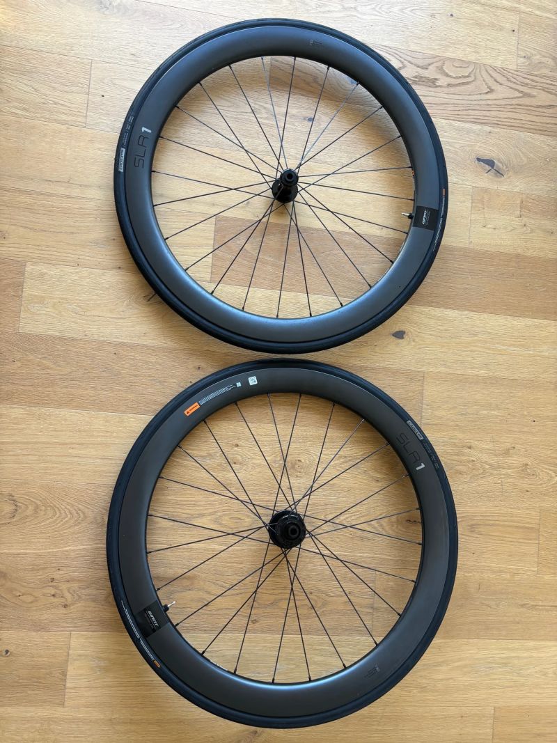 GIANT SLR1 50 DB přední a zadní kolo