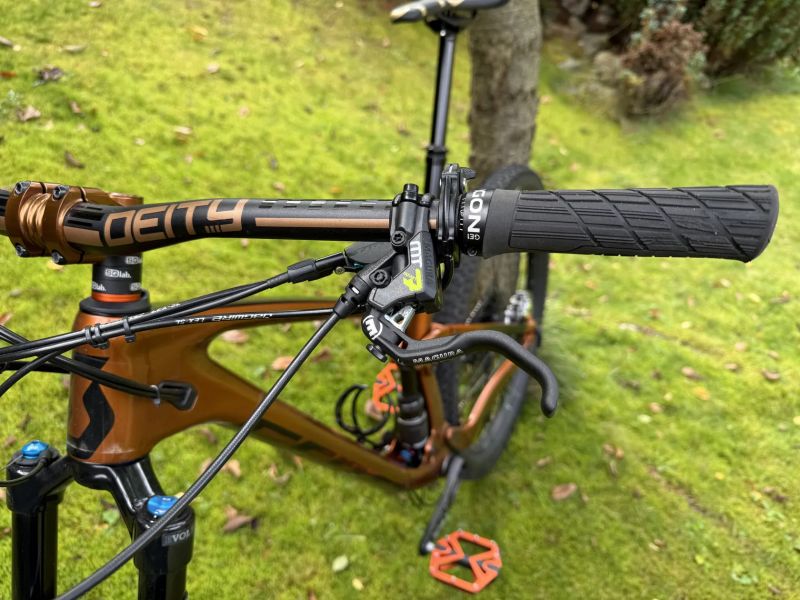 Scott Genius 930, téměř nejetý, cca 500 km, zdravotní důvody