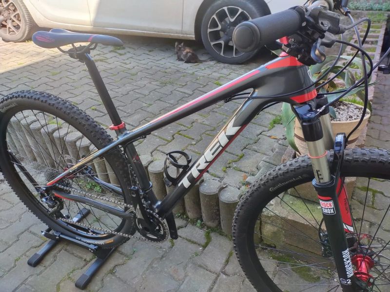 KARBONOVÉ HORSKÉ TREK VELIKOST XS .,.JAKO NOVÉ