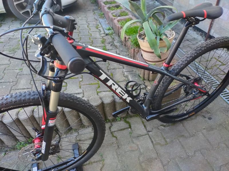 KARBONOVÉ HORSKÉ TREK VELIKOST XS .,.JAKO NOVÉ