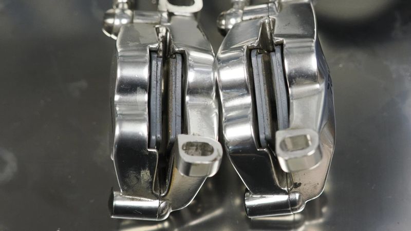 SRAM Level Ultimate Stealth 4-Piston Disc