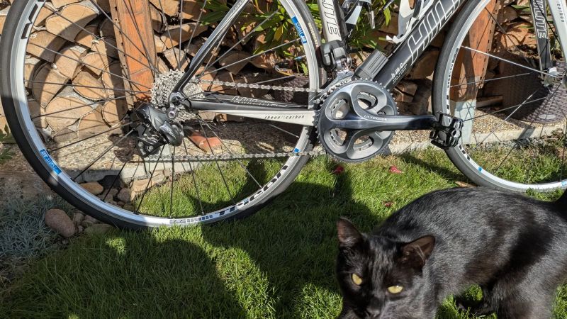 Hilite Theon F1, DT Swiss, Ultegra Di2, karbon