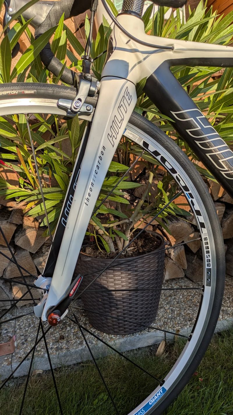 Hilite Theon F1, DT Swiss, Ultegra Di2, karbon
