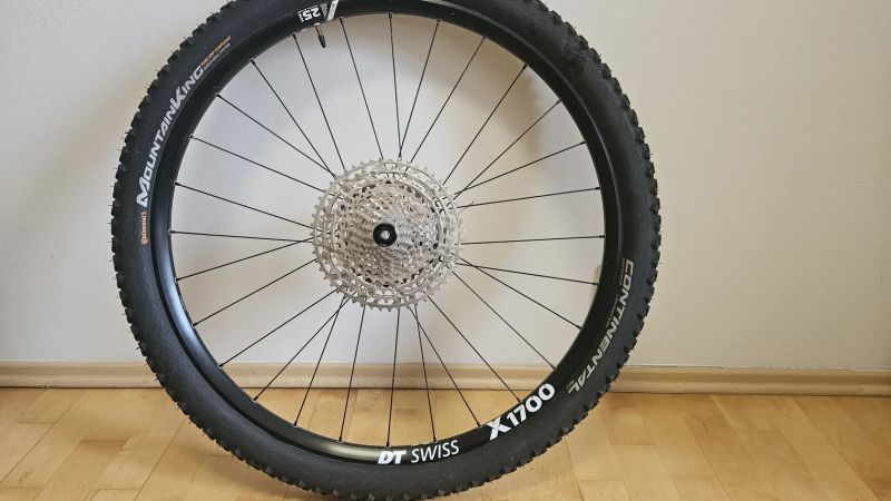 Komplet záplety – DT Swiss X1700 + kotouče + pláště + nová kazeta