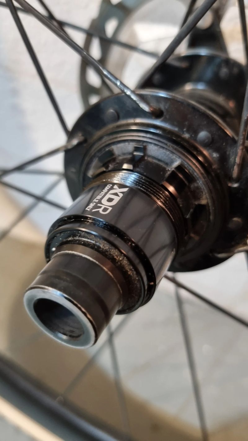Zipp 303s + pláště Vittoria Shimano HG