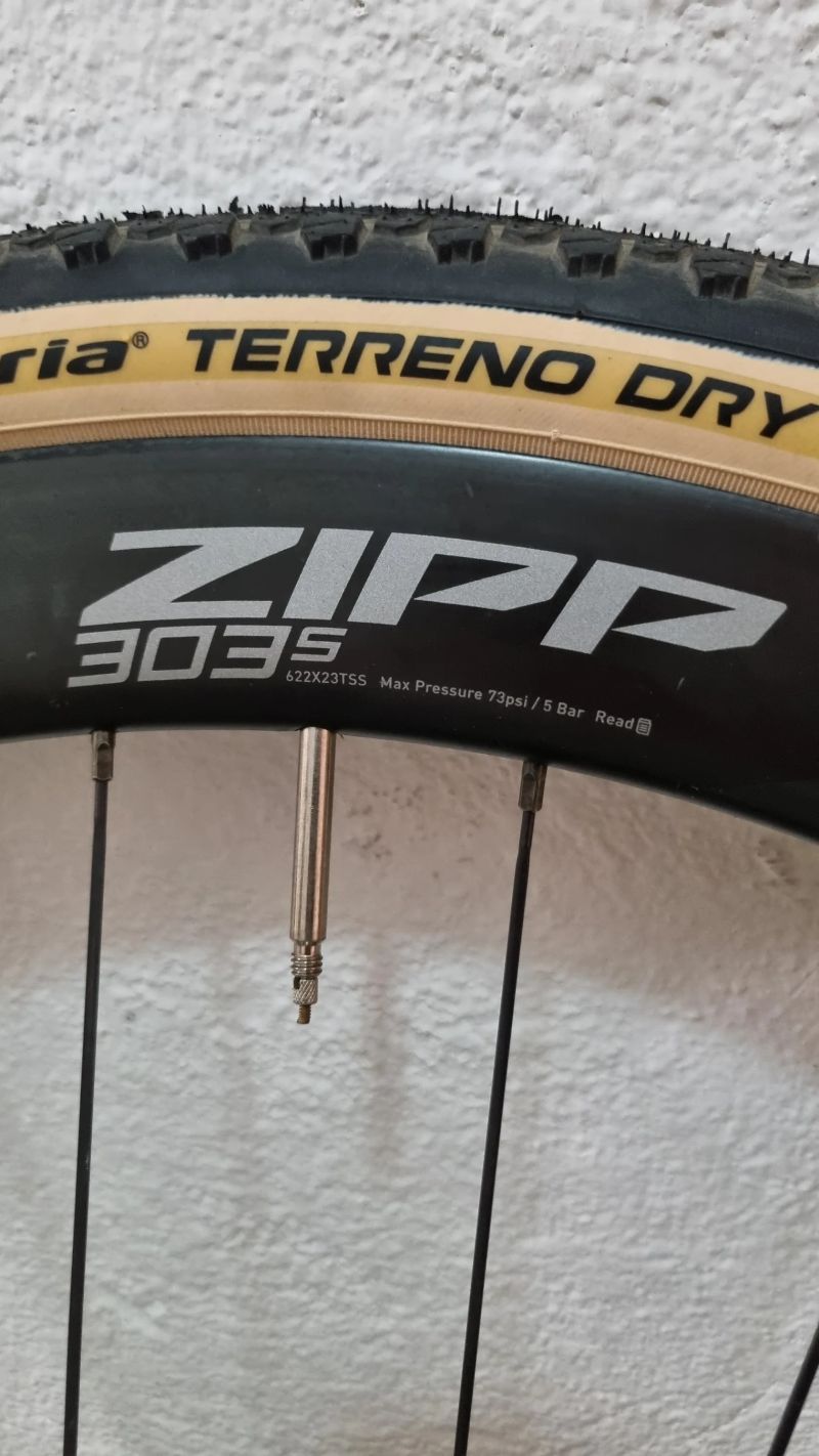 Zipp 303s + pláště Vittoria Shimano HG