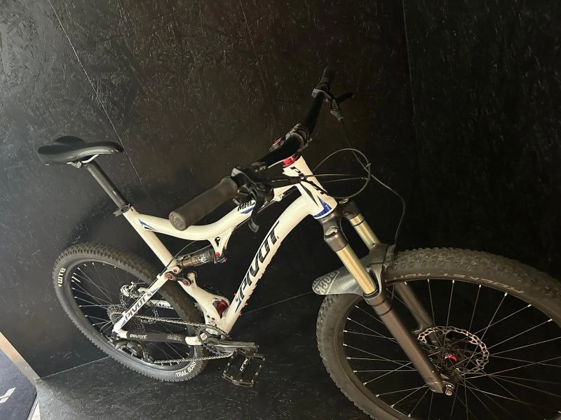 Pivot Cycles Mach 4