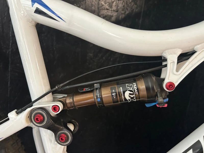 Pivot Cycles Mach 4