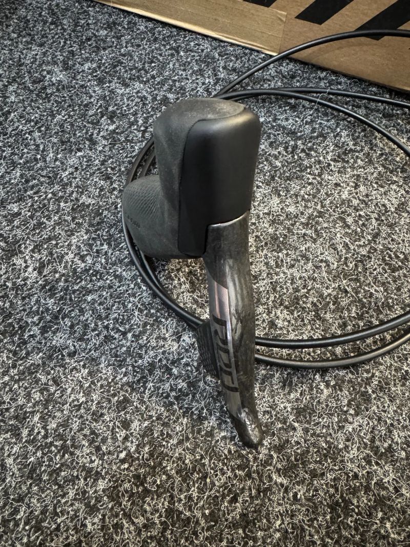 Páka + třmen SRAM RED AXS
