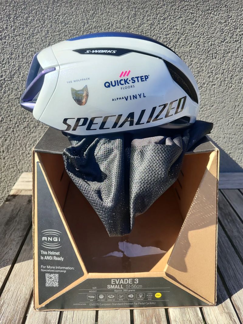 Specialized Evade3 Team Quickstep vel:51-56