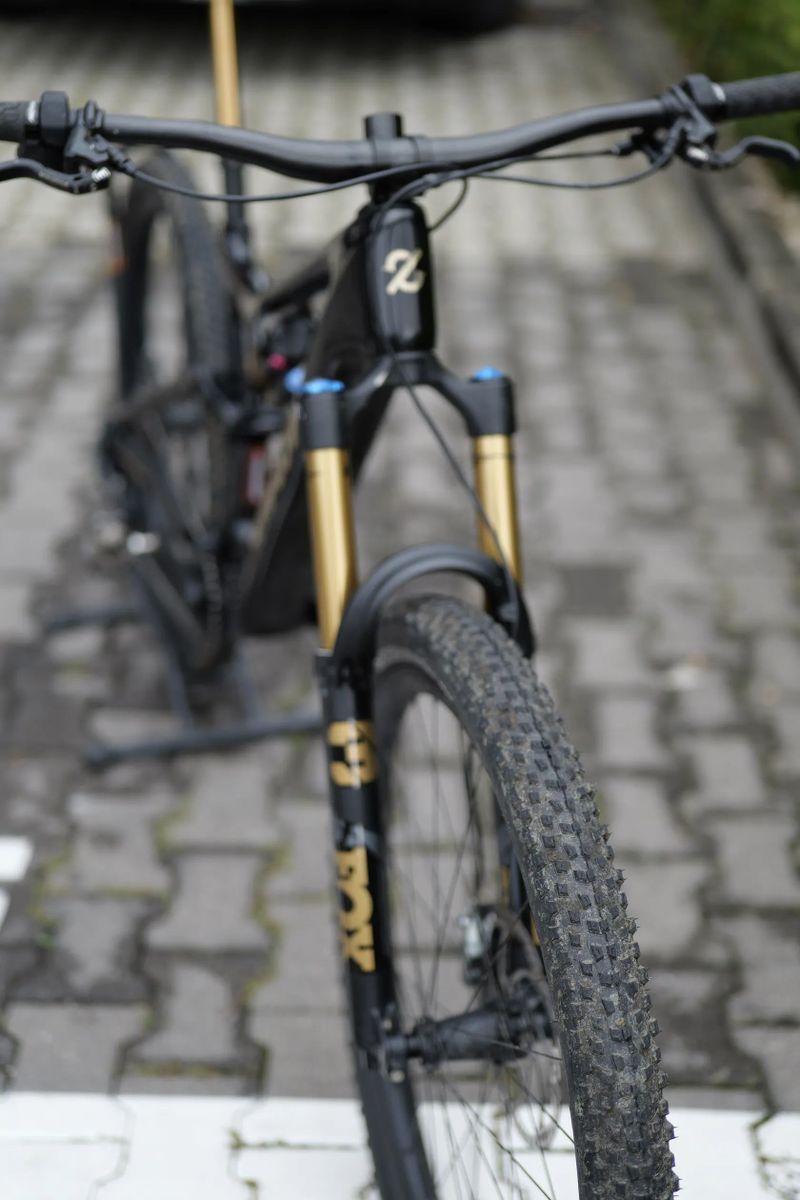 Amflow PL Carbon 