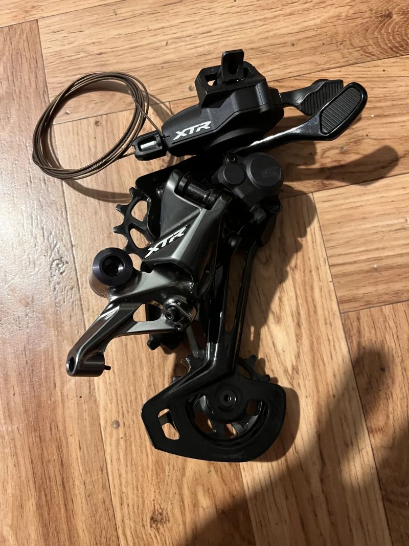 Přehazovačka a řazení Shimano XTR M9100
